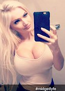 Busty blonde on Twitch