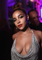 Tinashe cleavage