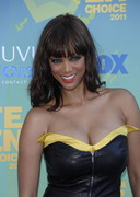 Tyra Banks cleavage