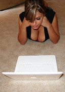 Wendy4 busty while on the computer
