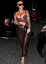 Amber Rose cleavage