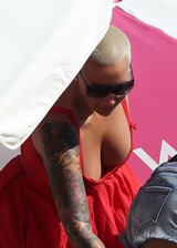 Amber Rose at beach