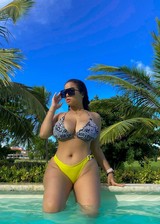 Audry Adames bikini tits