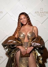 Beyonce big boobs