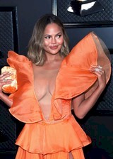 Chrissy Teigen cleavage