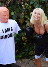 Courtney Stodden boxing