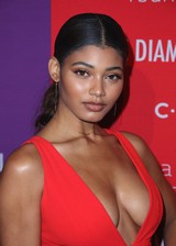 Danielle Herrington cleavage