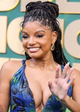 Halle Bailey boobs