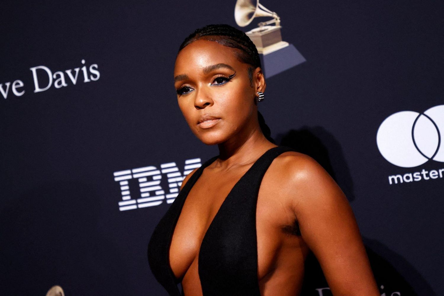 Janelle Monáe boobs