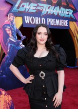 Kat Dennings curvy on the red carpet