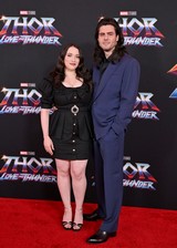 Kat Dennings curvy on the red carpet