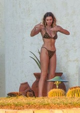 Keeley Hazell bikini photo