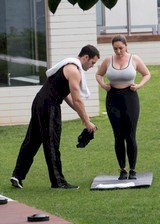 Kelly Brook working out