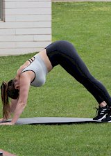 Kelly Brook working out