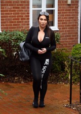 Lauren Goodger cleavage