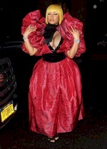 Nicki Minaj cleavage