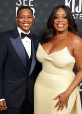 Niecy Nash boobs