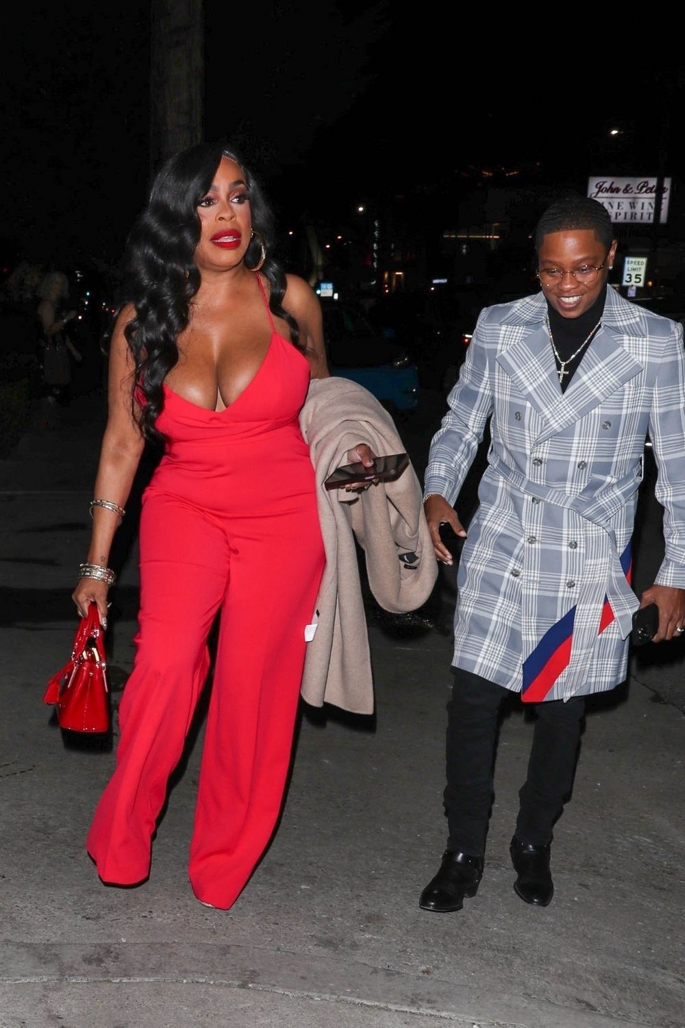 Niecy Nash boobs