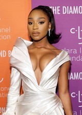 Normani Kordei cleavage