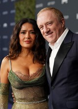 Salma Hayek big tit cleavage