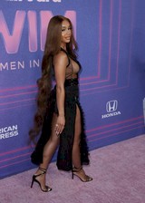 Saweetie cleavage