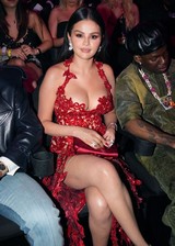 Selena Gomez boobs cleavage