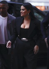 Selena Gomez boobs cleavage