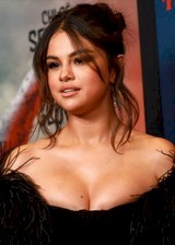 Selena Gomez cleavage