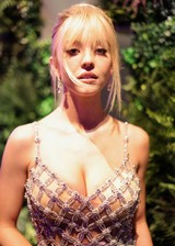 Sydney Sweeney cleavage