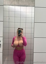 Wettmelons topless