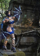 Yaya Han as Kitana