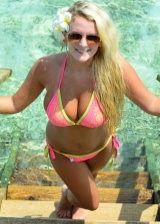 Busty bikini babe is the reason why people love the beaches so much