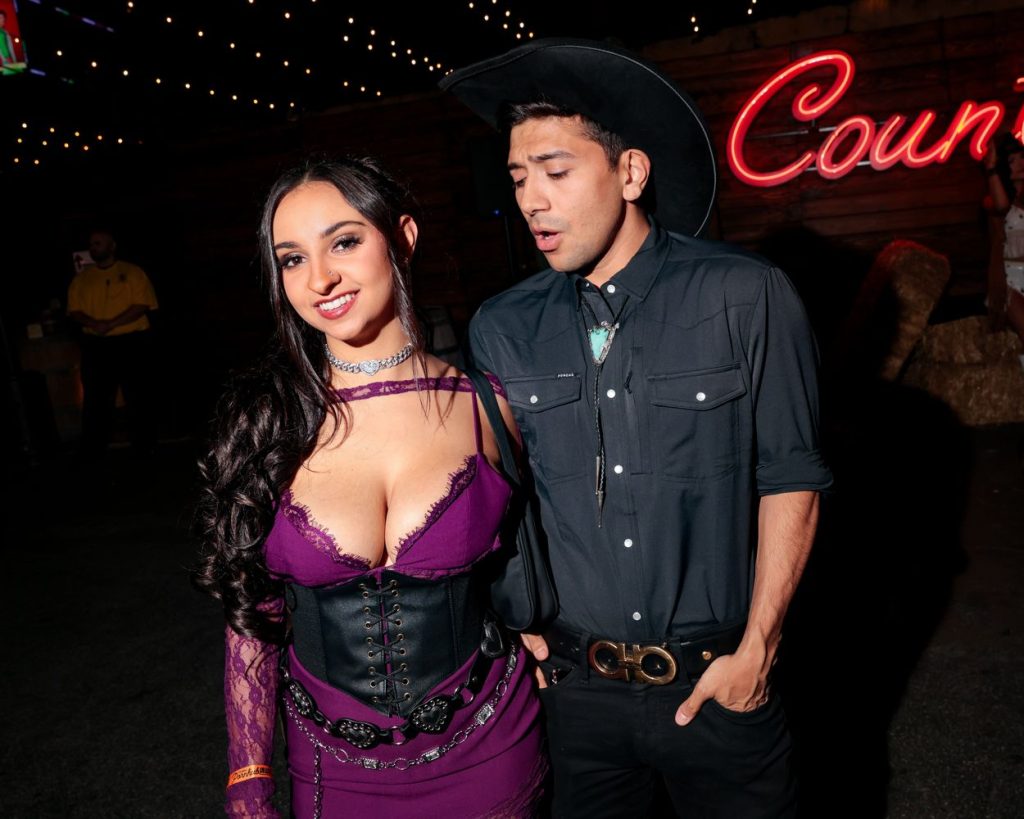 Porn star with big boobs attending an awards show
