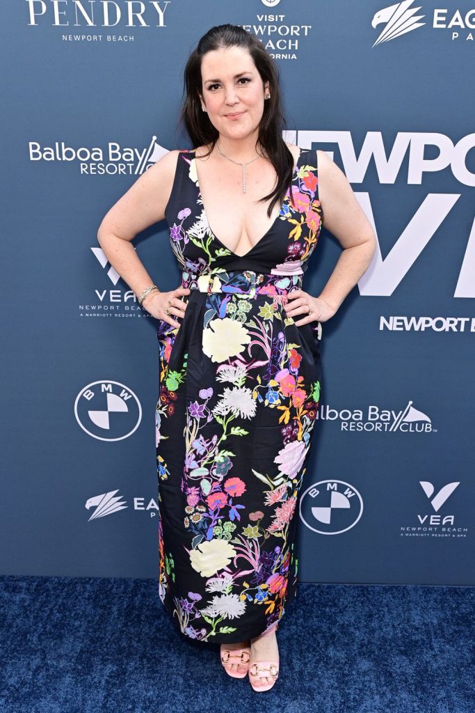 Older actress showing big boob cleavage on the red carpet
