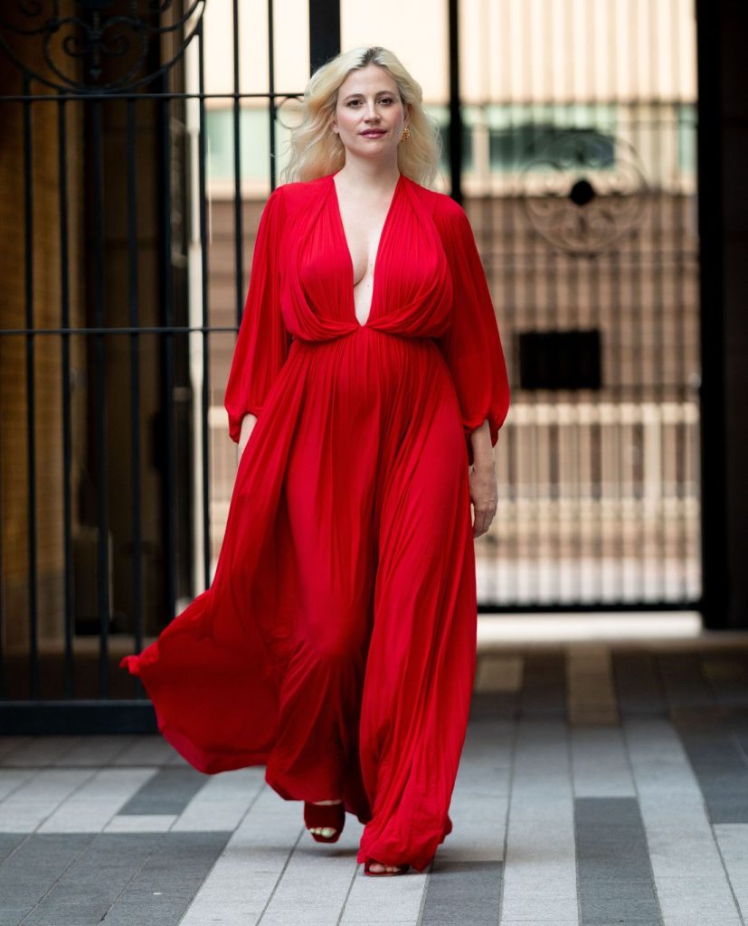 Pixie Lott looking gorgeous in a red dress