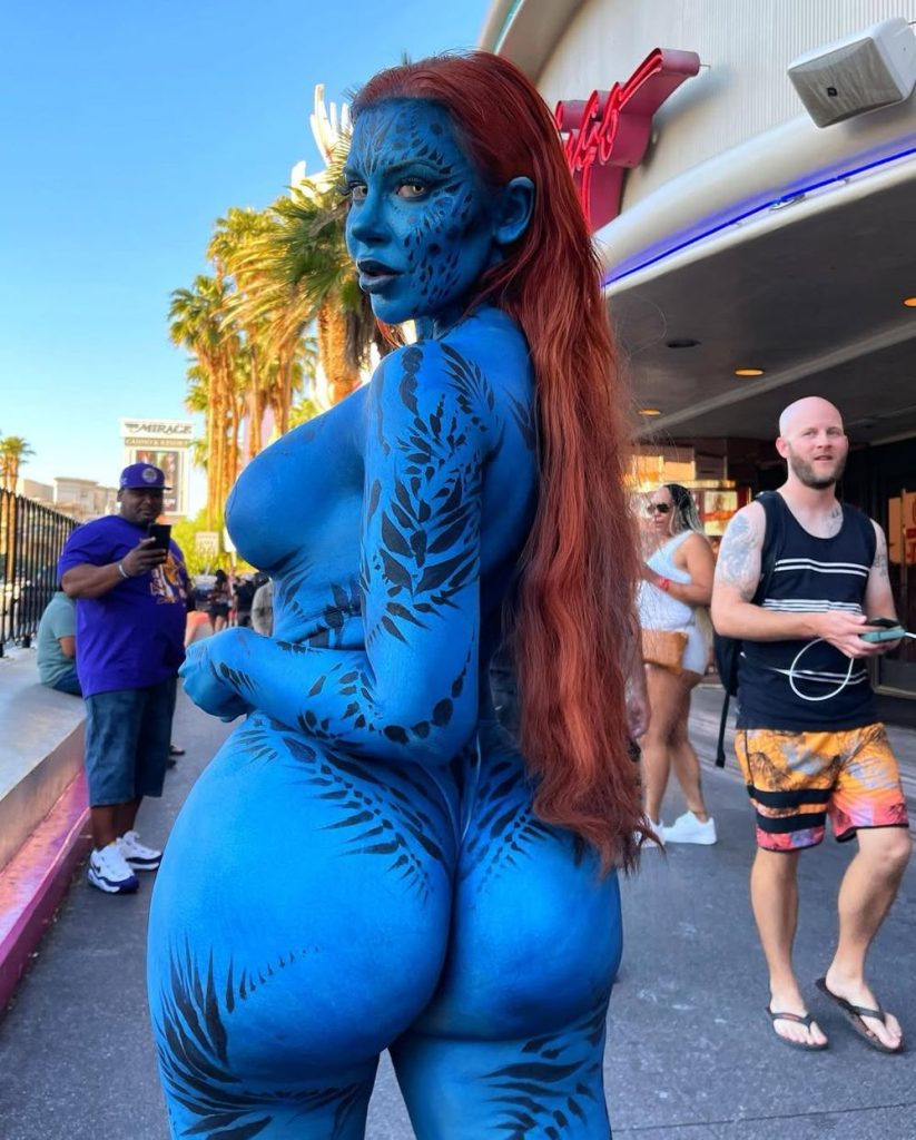 Amanda Nicole big ass in body paint while cosplaying as Mystique