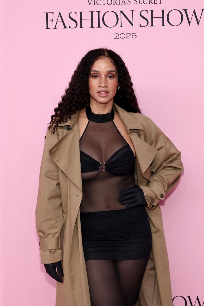 Dascha Polanco puts a hand on her hip