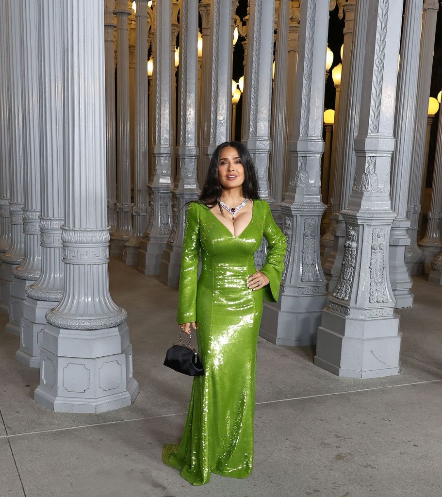 Very far away view of Salma Hayek posing